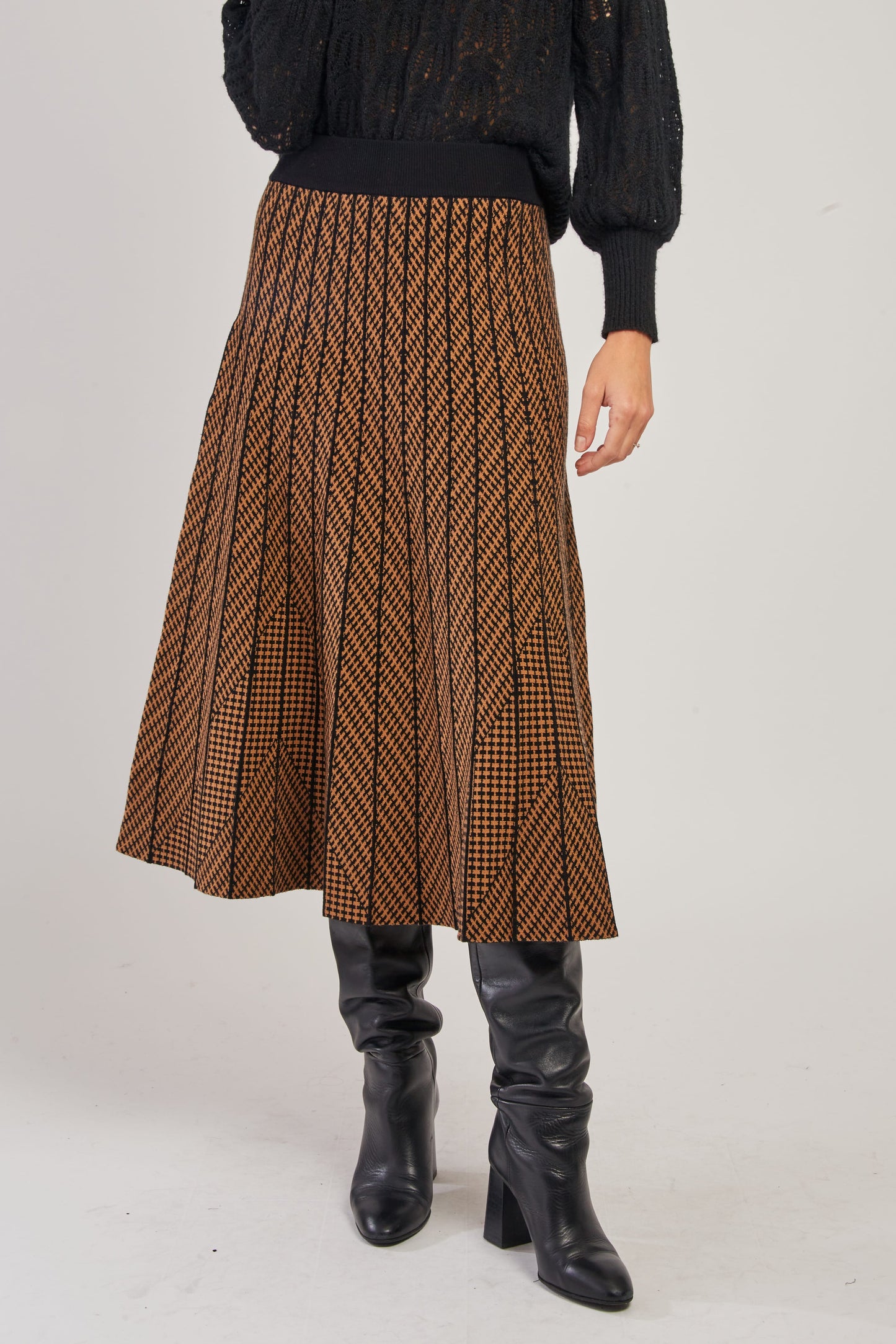 Derhy Beige/Black Check Long Knit Skirt Galante