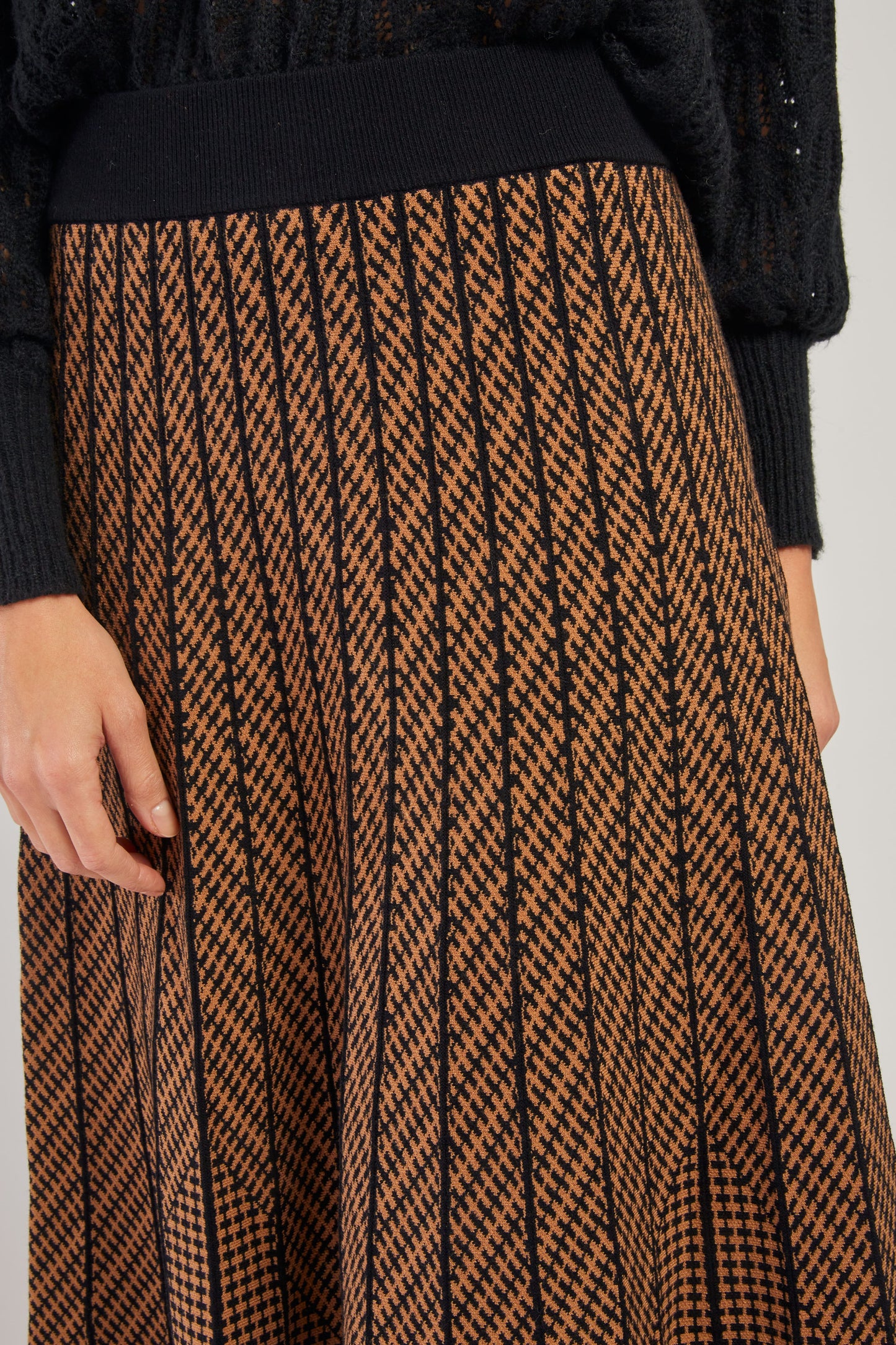 Derhy Beige/Black Check Long Knit Skirt Galante