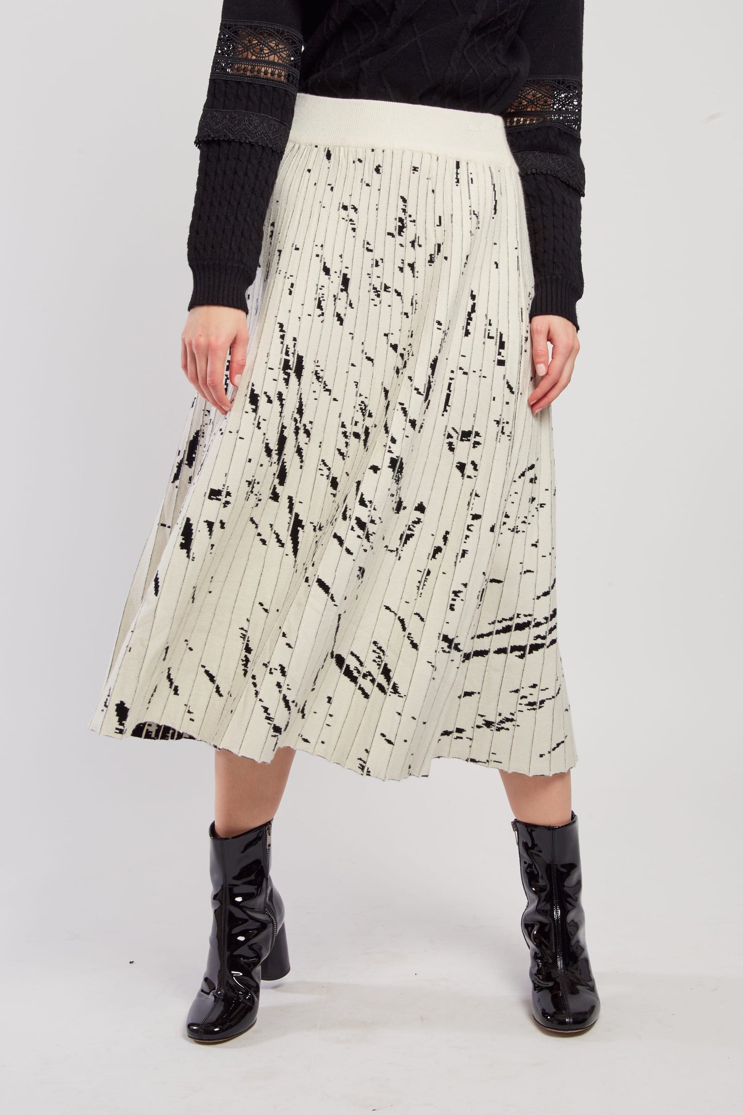 Derhy Abstract Print Pleated Skirt Galatea