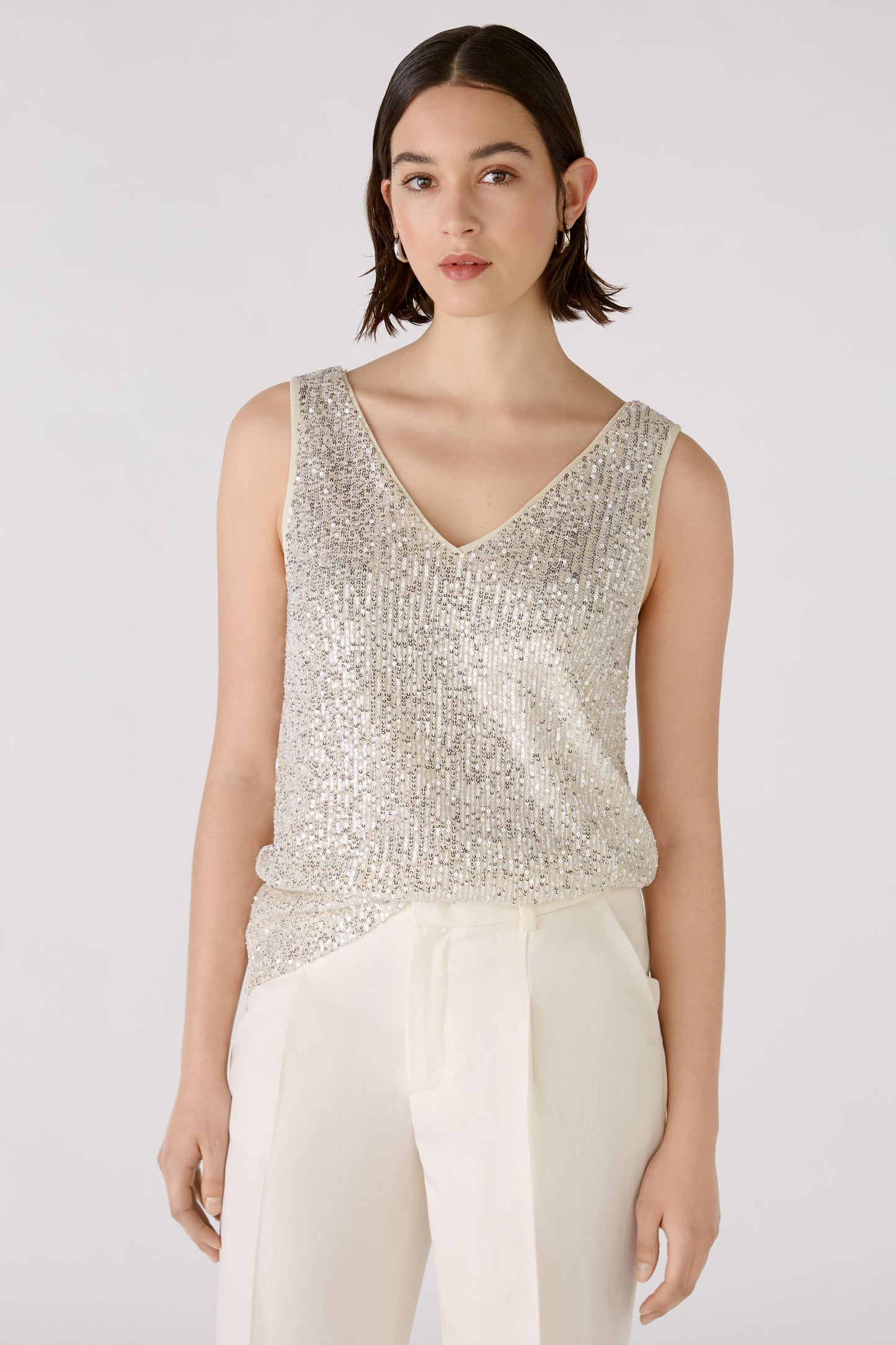 Oui Sequin Sleeveless V Neck Top 88306