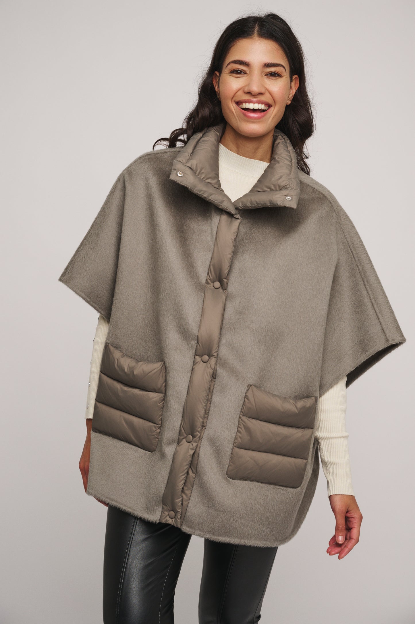 Rino & Pelle Wool Cape Mel