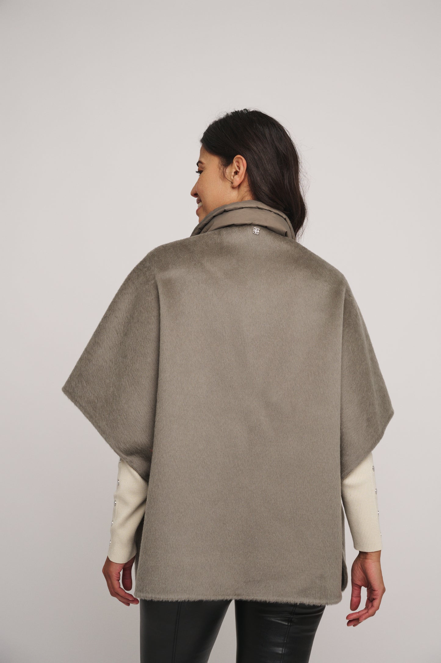 Rino & Pelle Wool Cape Mel