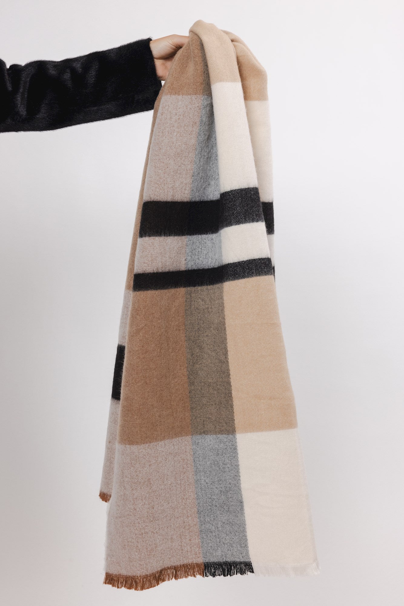 Rino & Pelle Check Warmhandle Scarf Rowa