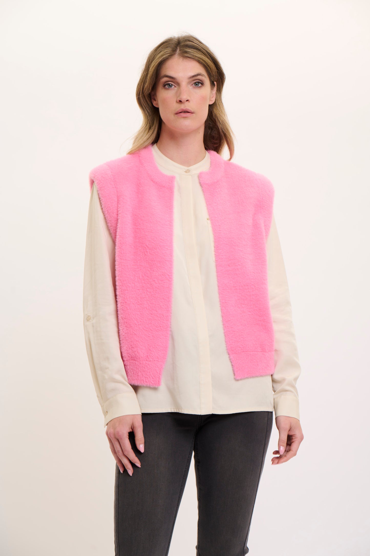 Rino & Pelle Bright Pink Cuddly Gillet Elona