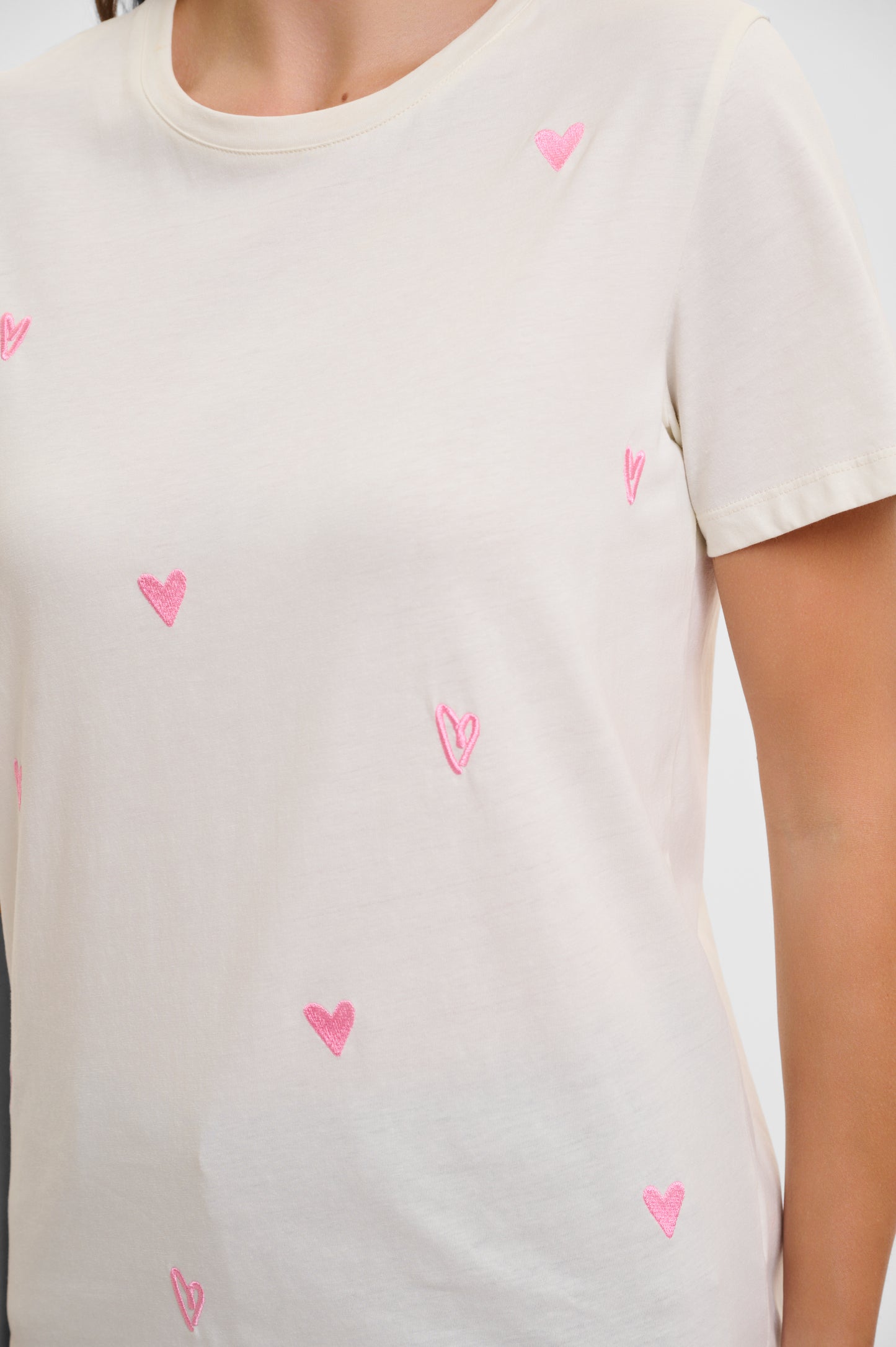 Rino & Pelle Heart Embroidered T-Shirt Drea