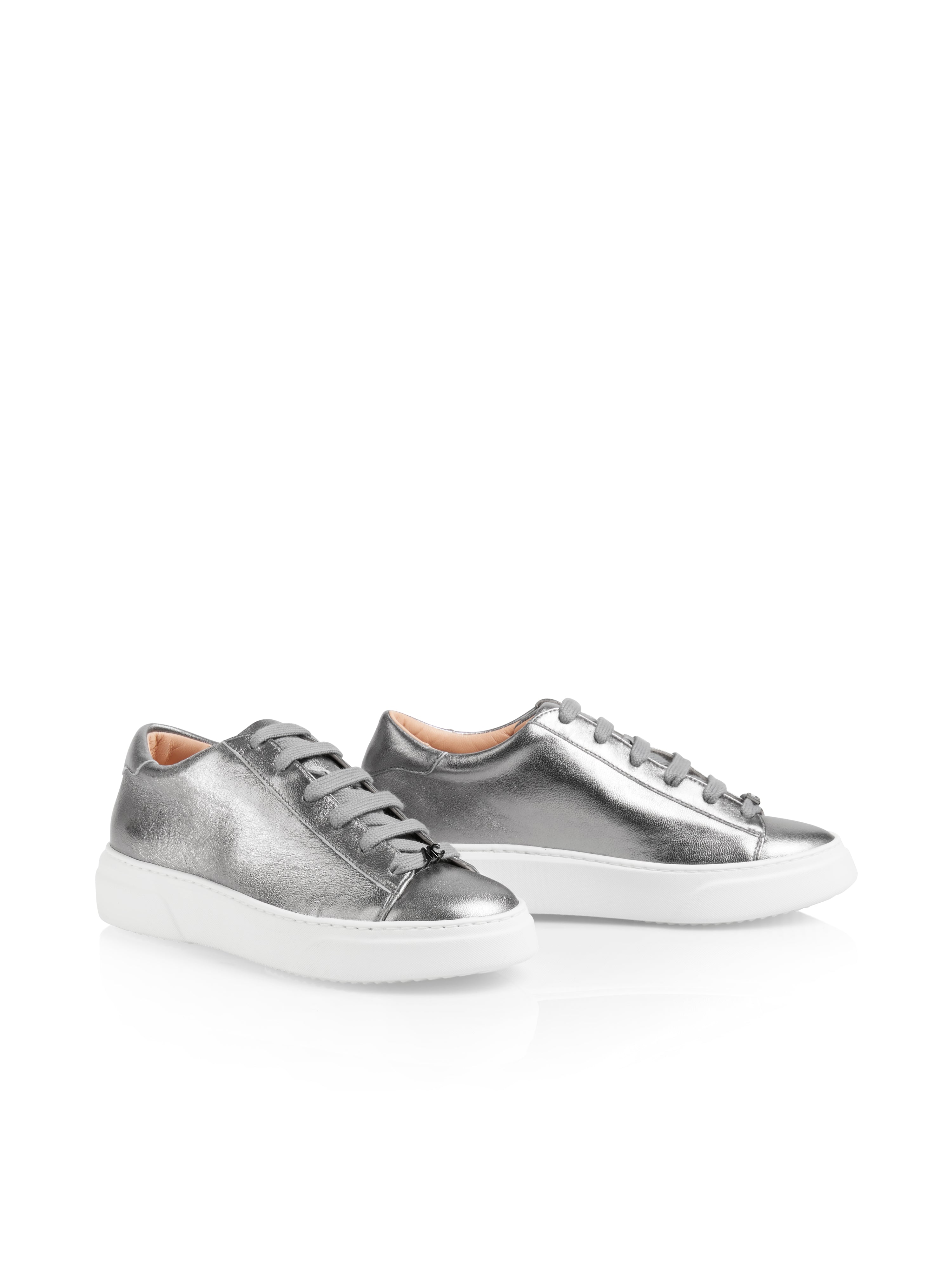 Silver sneakers 800 on sale number